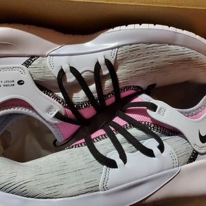 Nike Flex Contact 3 shoes